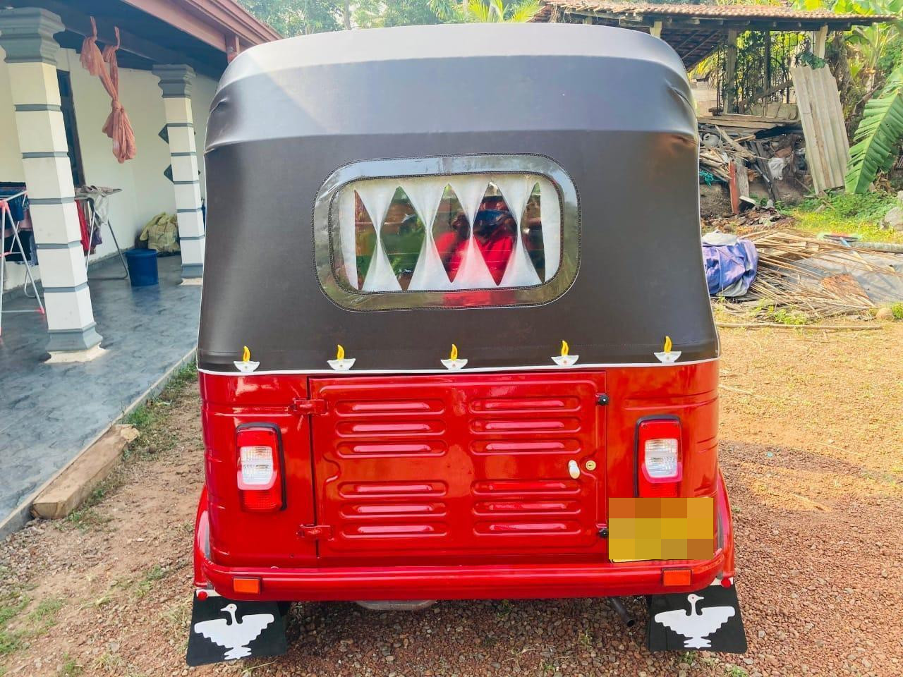 Bajaj Three Wheel 2006 - பயன்படுத்தப்பட்டது முச்சக்கர வண்டி sale in Sri Lanka - patpat.lk