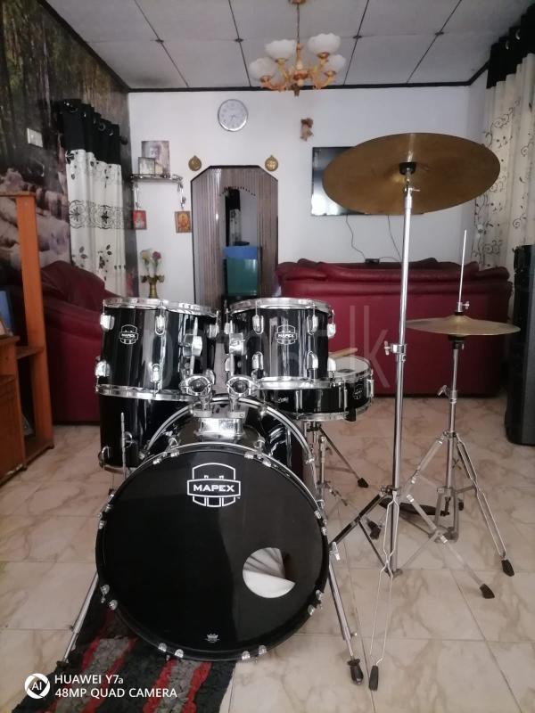 Mapex drum kit full set