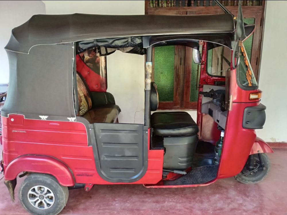 Bajaj Three Wheel 2016 - Used Three wheeler sale in Sri Lanka - patpat.lk
