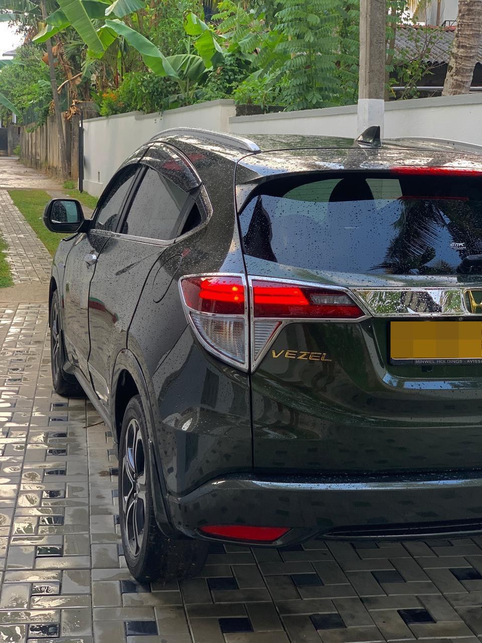 Honda Vezel 2014 - Used SUV sale in Sri Lanka - patpat.lk