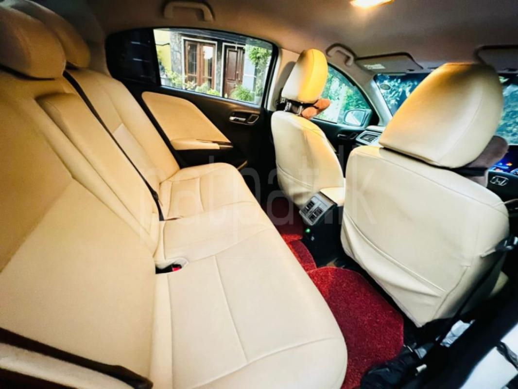 Advertisement image 6