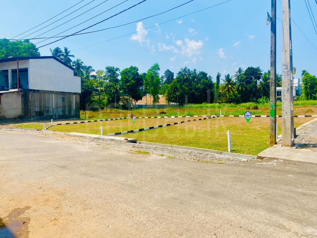 Commercial Land for Sale in Athurugiriya