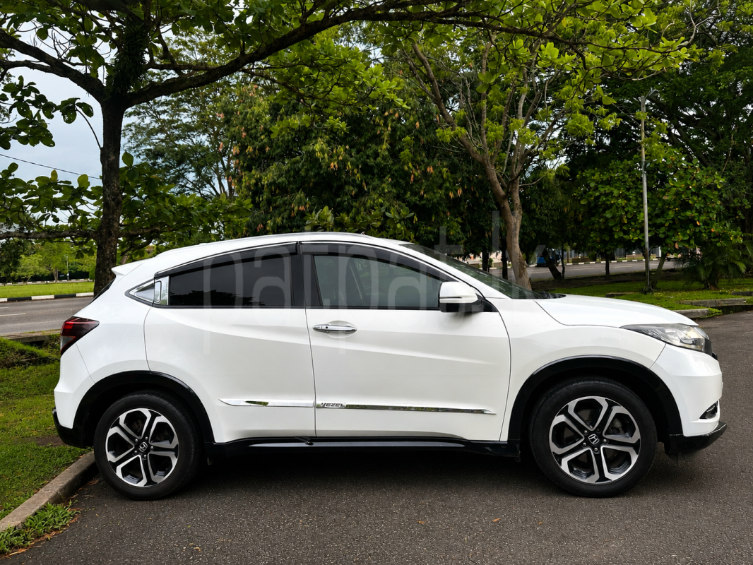 Honda Vezel 2015 - භාවිතා කරන ලද SUV රථය sale in Sri Lanka - patpat.lk