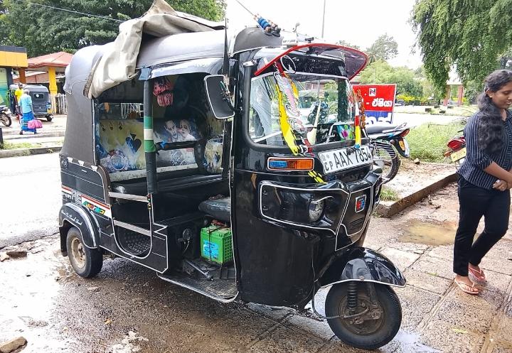Bajaj 4 stroke 2015 - பயன்படுத்தப்பட்டது முச்சக்கர வண்டி sale in Sri Lanka - patpat.lk