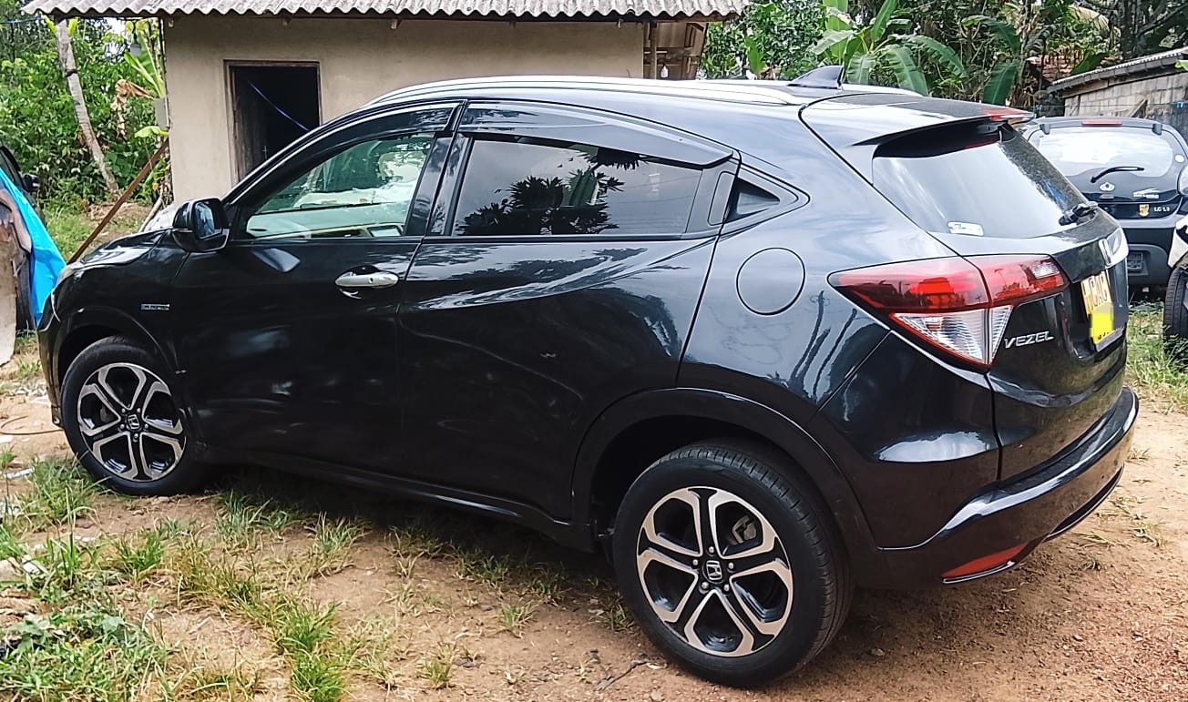 Honda Vezel 2014 - Used SUV sale in Sri Lanka - patpat.lk