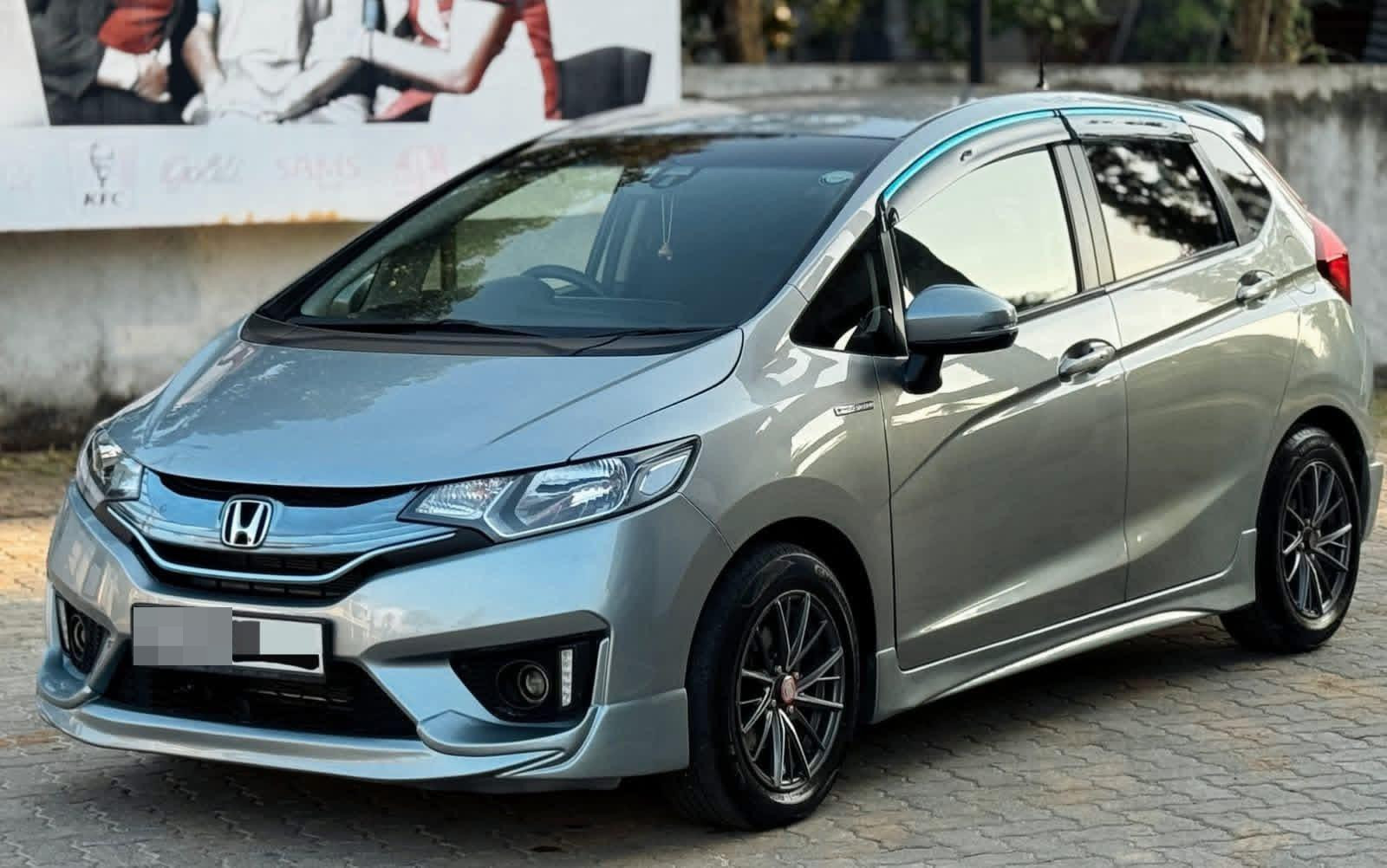 Honda Fit 2013 - භාවිතා කරන ලද කාර් sale in Sri Lanka - patpat.lk