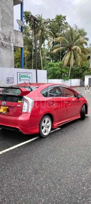 Toyota Prius 2015 - பயன்படுத்தப்பட்டது கார் sale in Sri Lanka - patpat.lk