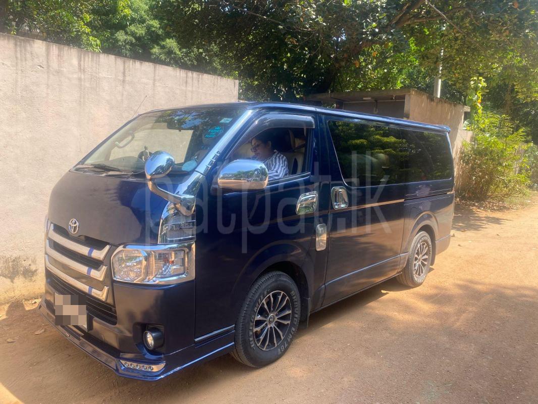 Toyota Hiace 2008 - பயன்படுத்தப்பட்டது வேன் sale in Sri Lanka - patpat.lk