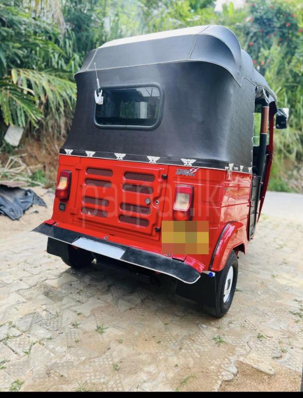 Bajaj Three Wheel 2016 - භාවිතා කරන ලද ත්‍රිරෝද රථය sale in Sri Lanka - patpat.lk