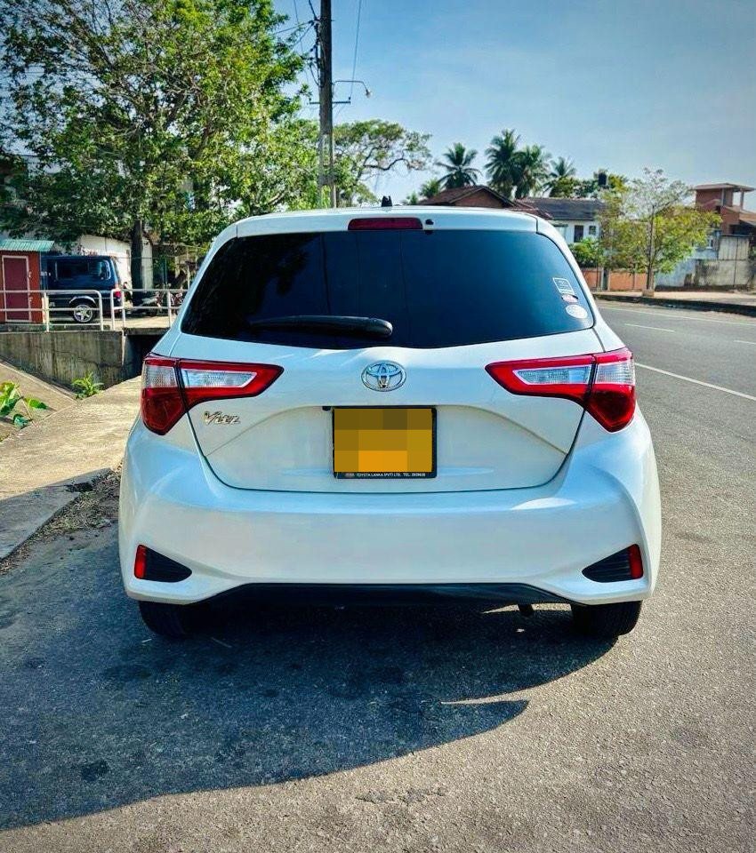 Toyota Vitz 2018 - භාවිතා කරන ලද කාර් sale in Sri Lanka - patpat.lk