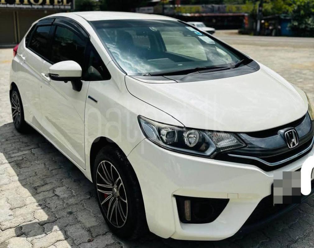 Honda Fit 2015 - பயன்படுத்தப்பட்டது கார் sale in Sri Lanka - patpat.lk