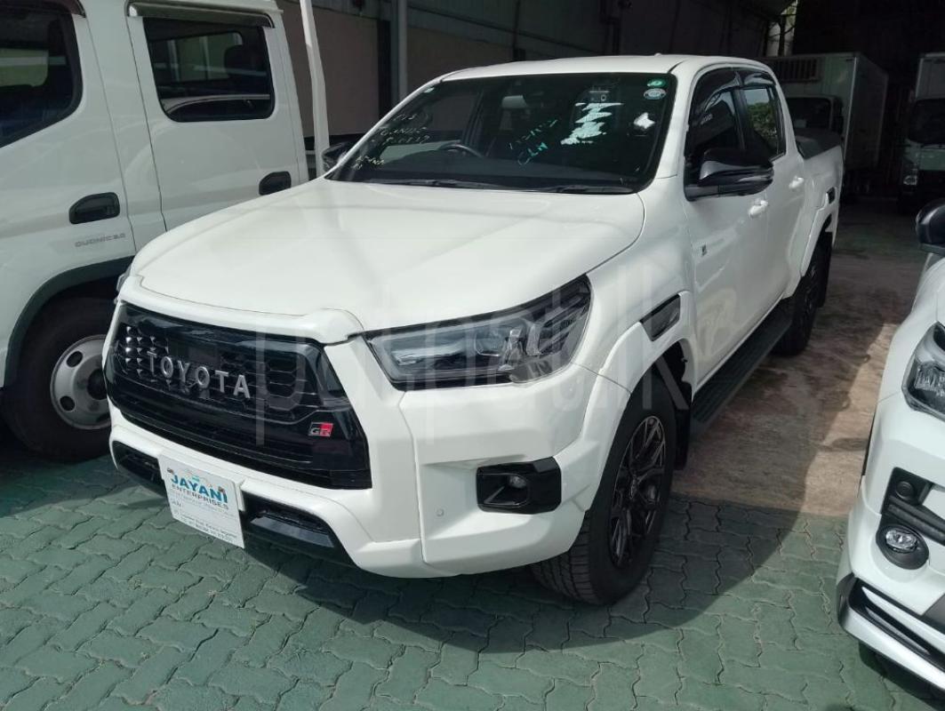 Toyota Hilux 2023 - மறுசீரமைக்கப்பட்டது சரக்கு போக்குவரத்து sale in Sri Lanka - patpat.lk