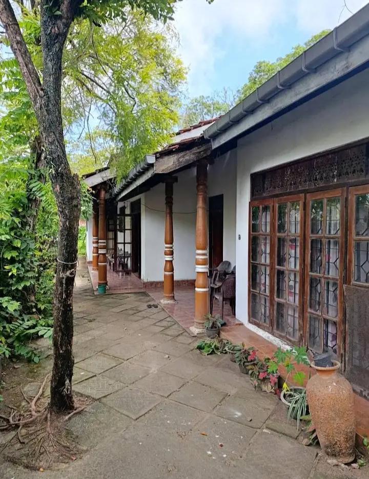 House for Sale in Ja-Ela ads-image-1