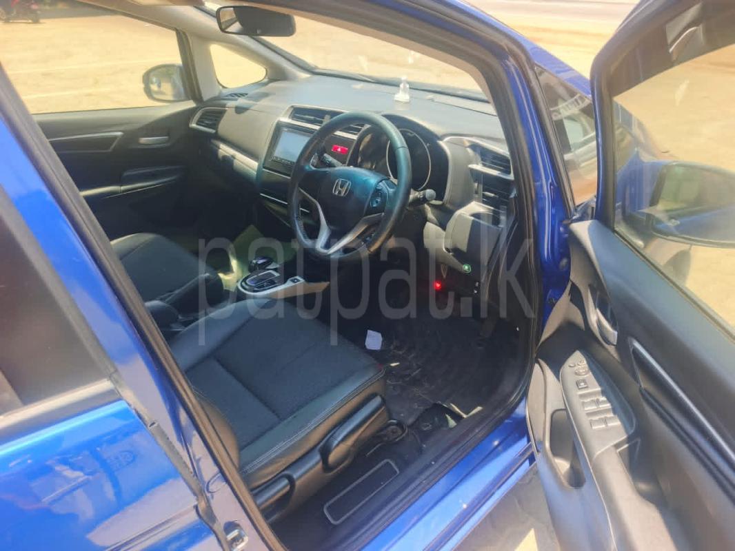 Honda Fit 2013 - භාවිතා කරන ලද කාර් sale in Sri Lanka - patpat.lk