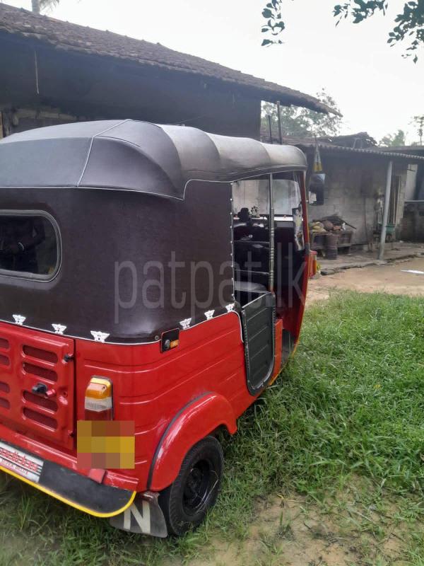 Bajaj 4 stroke 2011 - பயன்படுத்தப்பட்டது முச்சக்கர வண்டி sale in Sri Lanka - patpat.lk