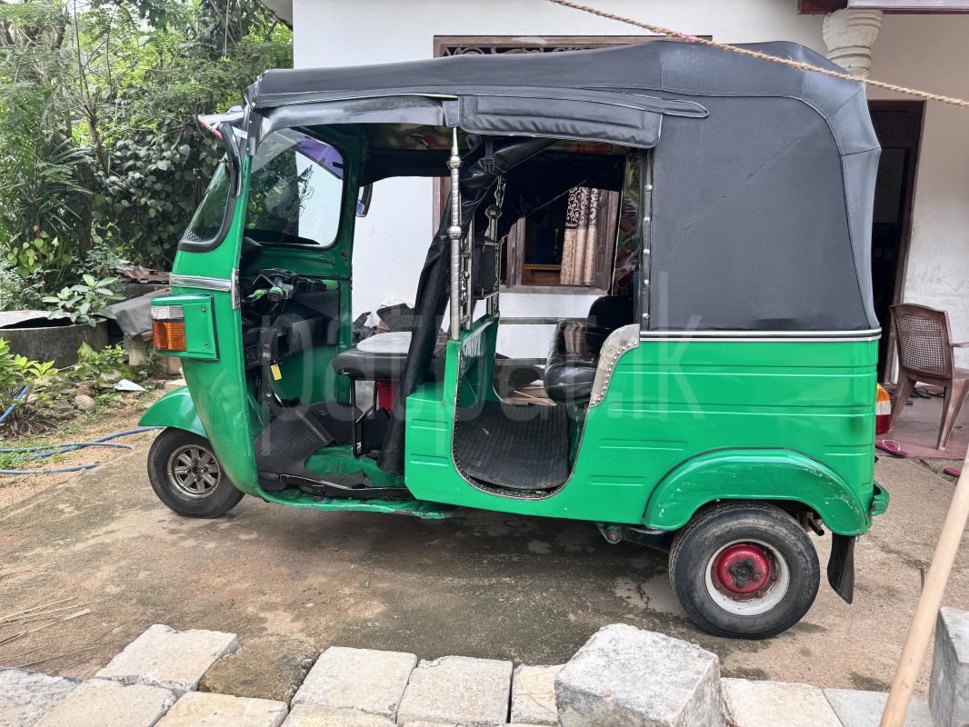 Bajaj Three Wheel 2011 - பயன்படுத்தப்பட்டது முச்சக்கர வண்டி sale in Sri Lanka - patpat.lk