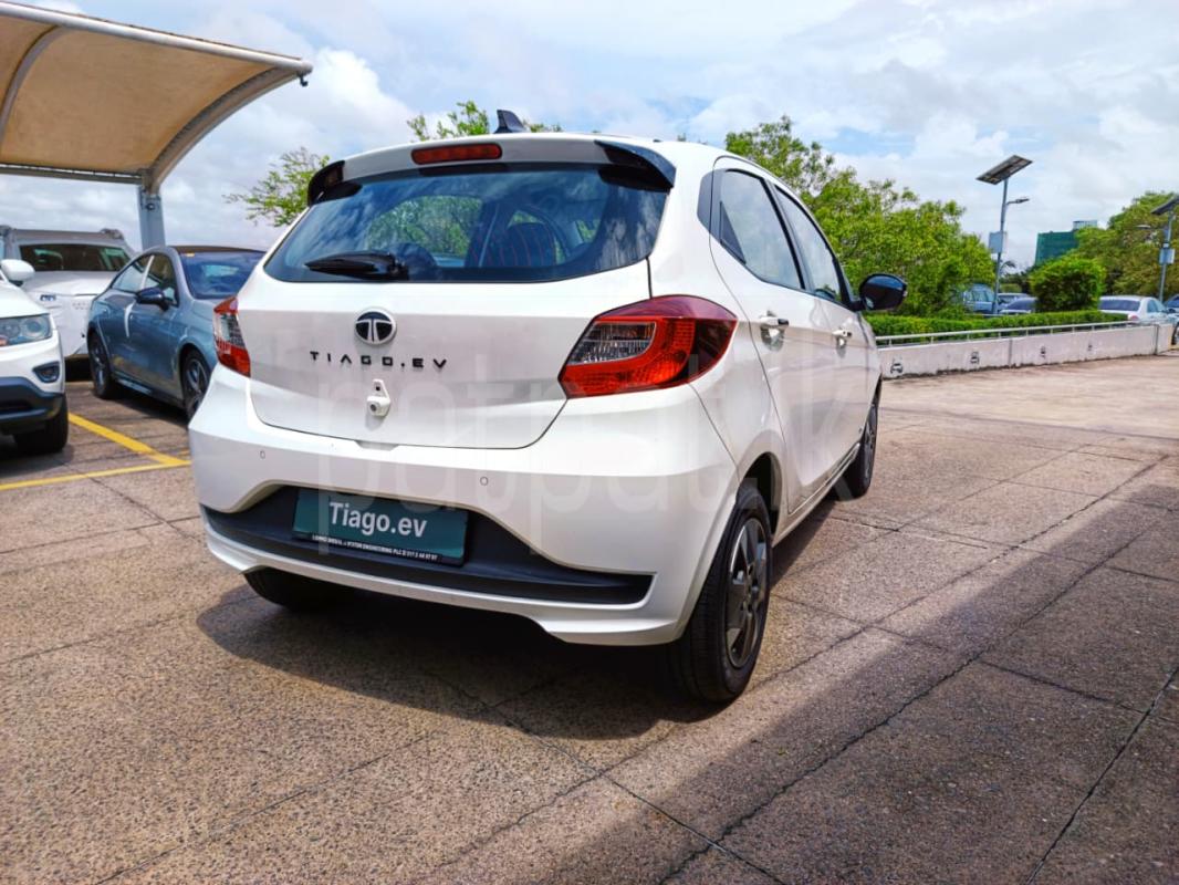 Tata Tiago 2025 - சான்றளிக்கப்பட்டது கார் sale in Sri Lanka - patpat.lk