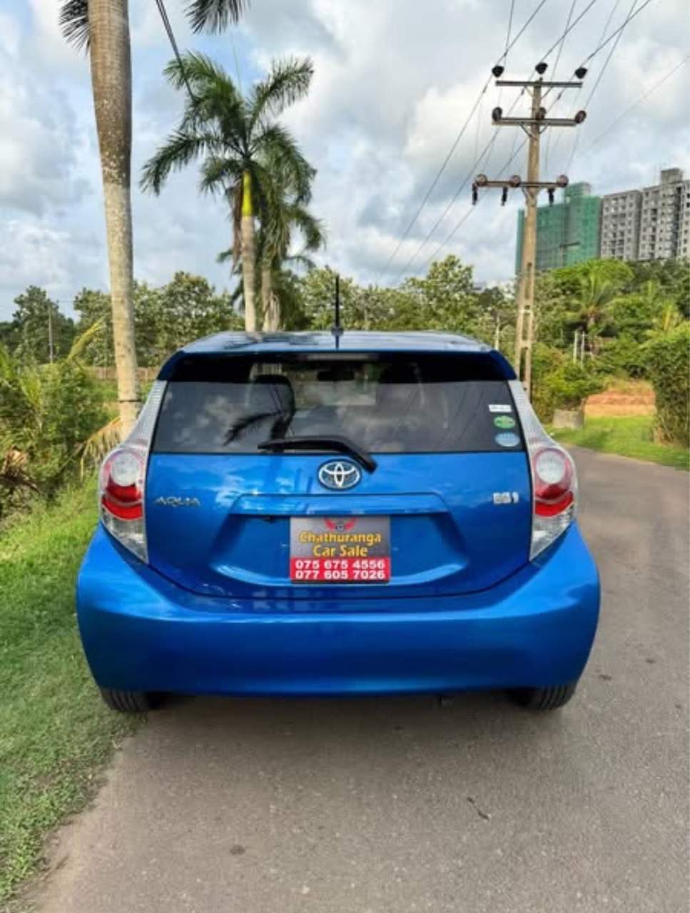 Toyota Aqua 2013 - பயன்படுத்தப்பட்டது கார் sale in Sri Lanka - patpat.lk