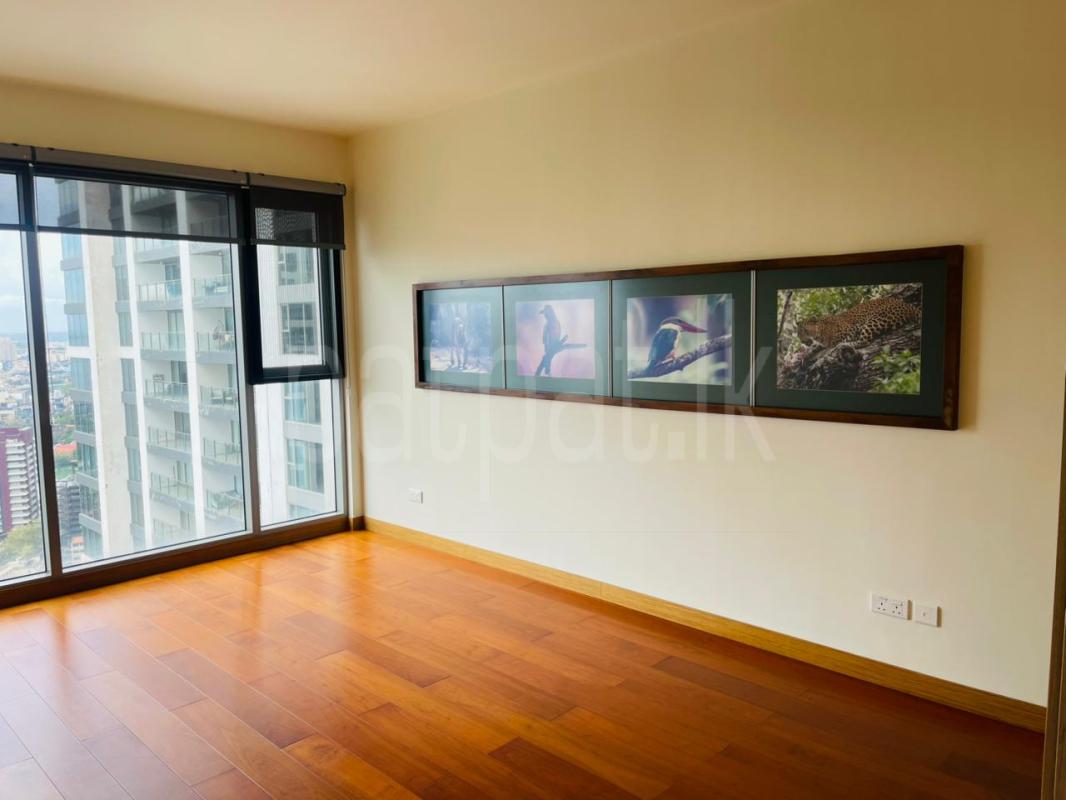 Furnished Apartment for Sale in Slave Island (Colombo 02)