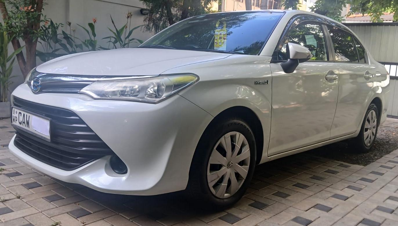 Toyota Axio 2016 - பயன்படுத்தப்பட்டது கார் sale in Sri Lanka - patpat.lk