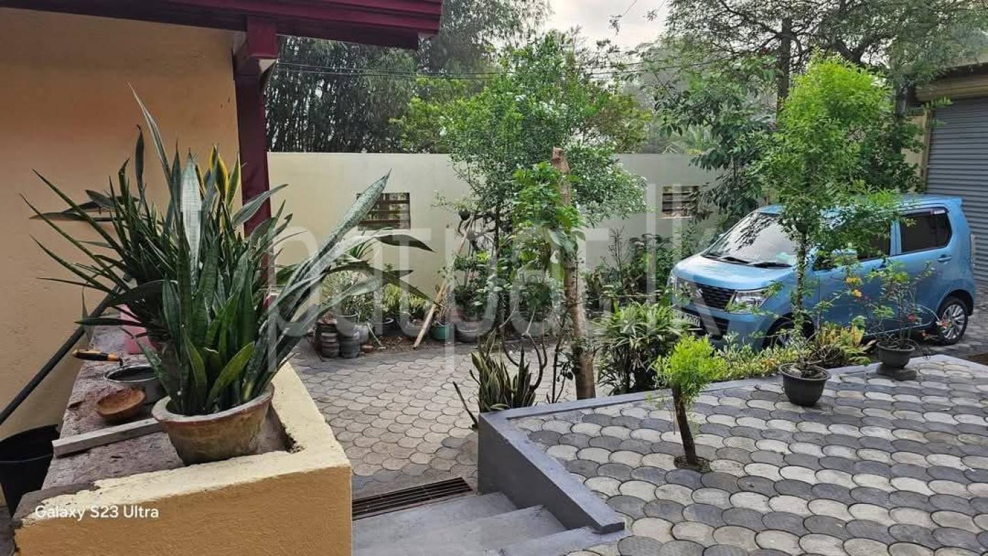 House for Sale in Athurugiriya