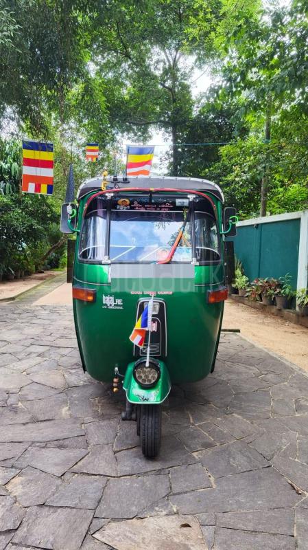 Bajaj 2 stroke 2006 - භාවිතා කරන ලද ත්‍රිරෝද රථය sale in Sri Lanka - patpat.lk