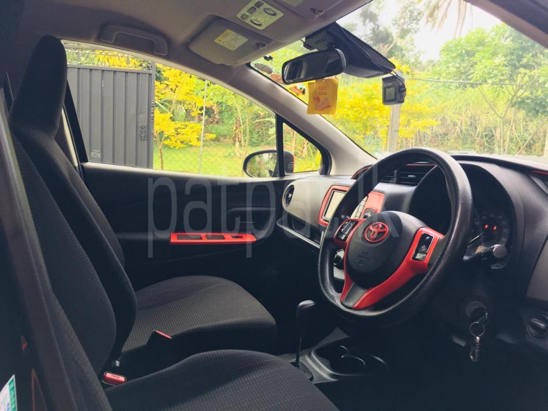 Toyota Vitz 2016 - பயன்படுத்தப்பட்டது கார் sale in Sri Lanka - patpat.lk