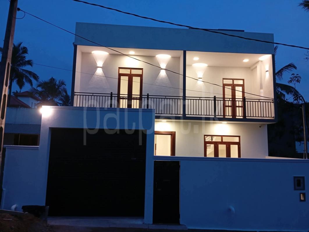 House for Sale in Athurugiriya