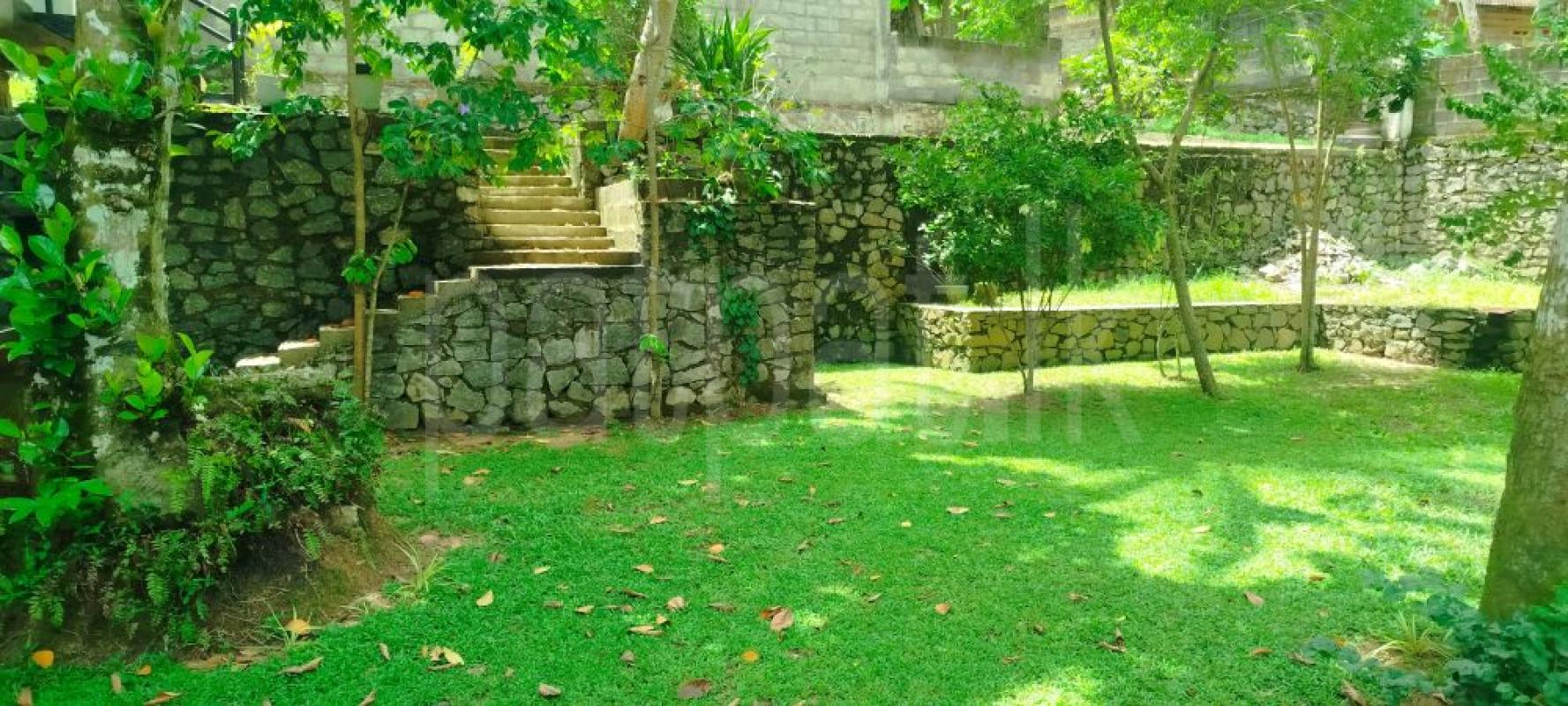 Commercial Land for Sale in Maradana (Colombo 10) ads-image-1