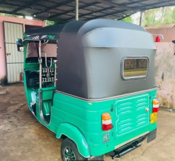 Bajaj Three Wheel 2012 - பயன்படுத்தப்பட்டது முச்சக்கர வண்டி sale in Sri Lanka - patpat.lk