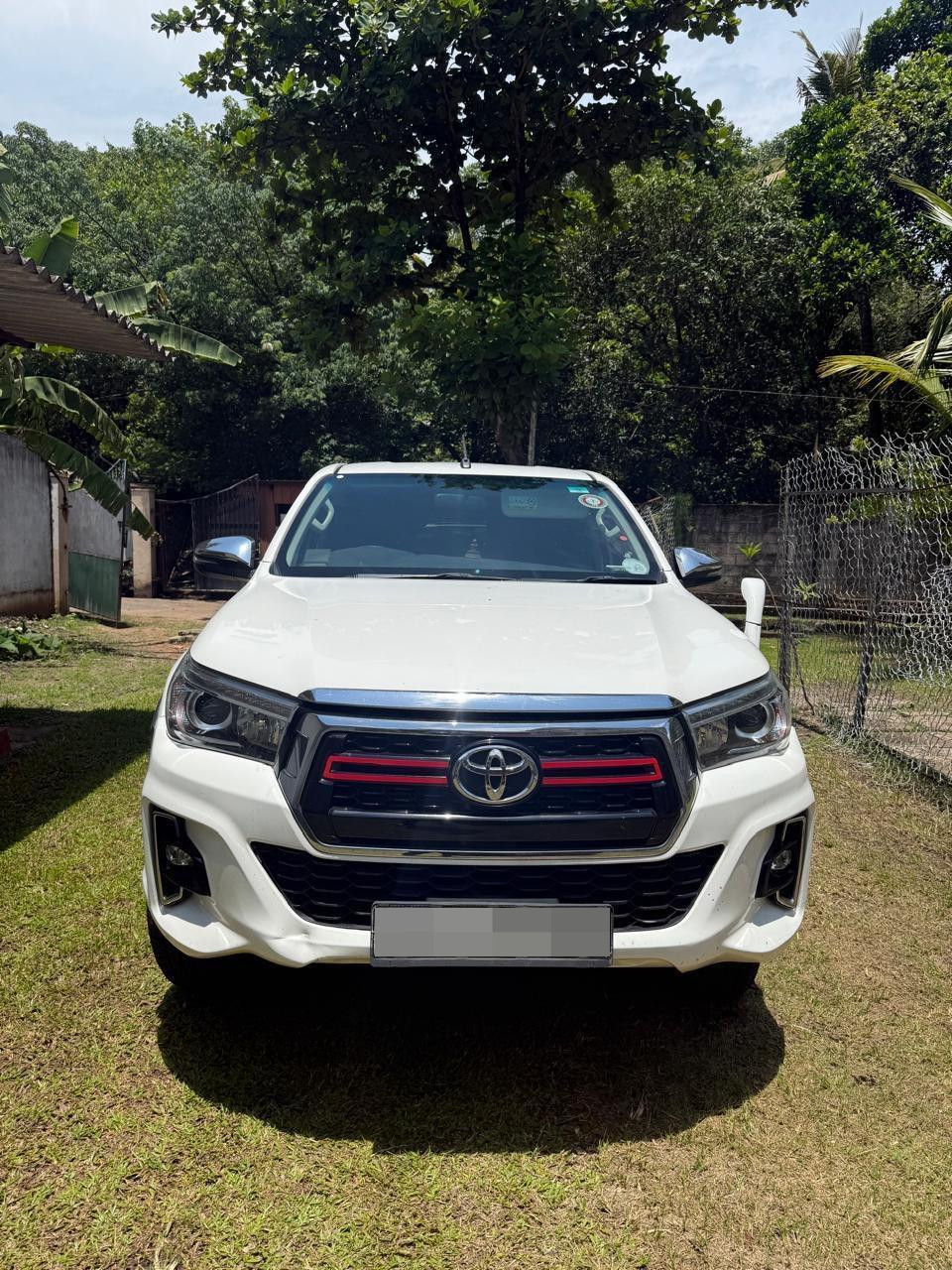 Toyota Hilux 2018 - பயன்படுத்தப்பட்டது சரக்கு போக்குவரத்து sale in Sri Lanka - patpat.lk