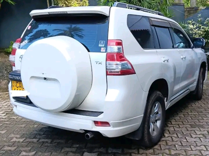 Toyota Land Cruiser 2015 - பயன்படுத்தப்பட்டது SUV sale in Sri Lanka - patpat.lk