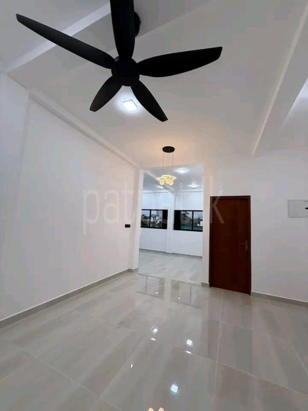 House for Sale in Athurugiriya