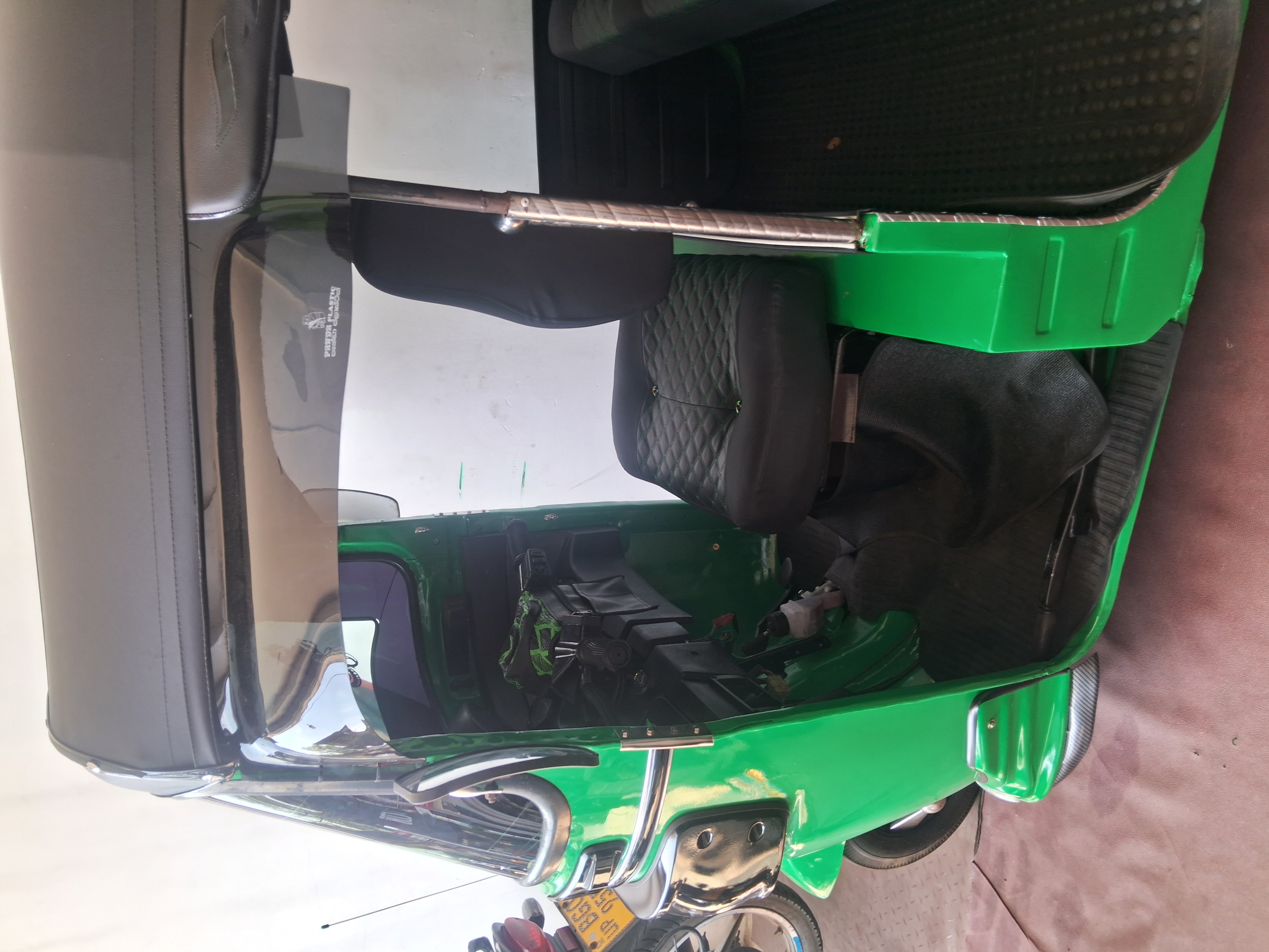 Bajaj 4 stroke 2014 - பயன்படுத்தப்பட்டது முச்சக்கர வண்டி sale in Sri Lanka - patpat.lk