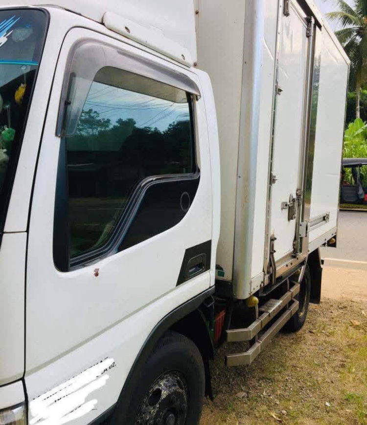 Mazda Titan 2003 - பயன்படுத்தப்பட்டது டிரக் sale in Sri Lanka - patpat.lk