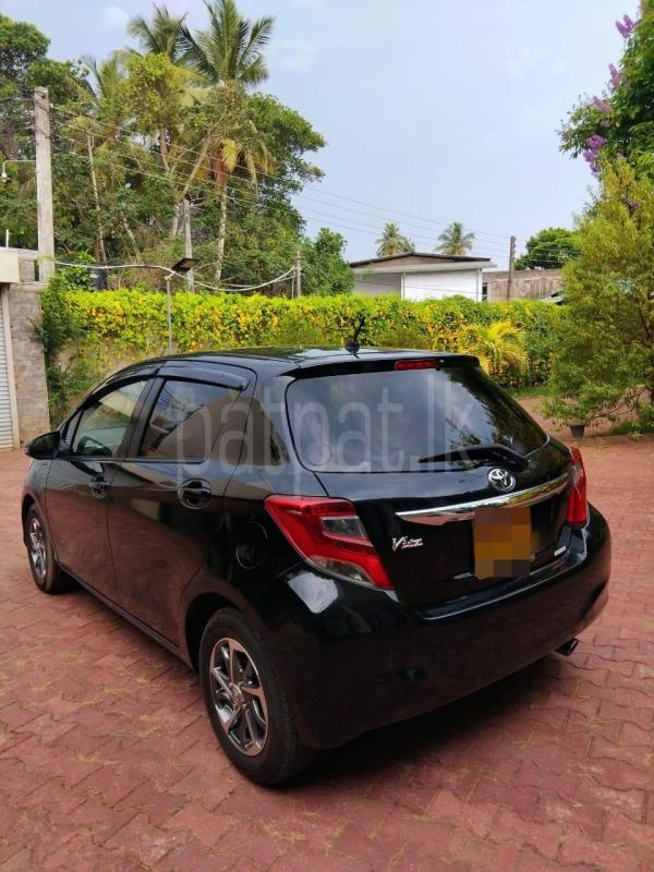 Toyota Vitz 2017 - பயன்படுத்தப்பட்டது கார் sale in Sri Lanka - patpat.lk