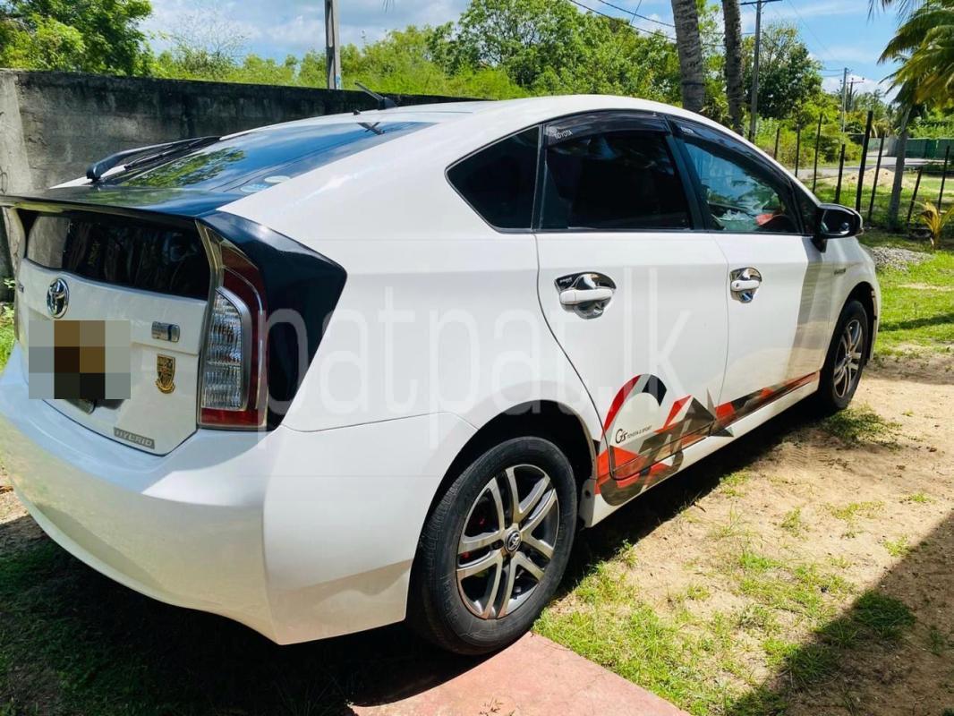 Toyota Prius 2012 - Used Car sale in Sri Lanka - patpat.lk