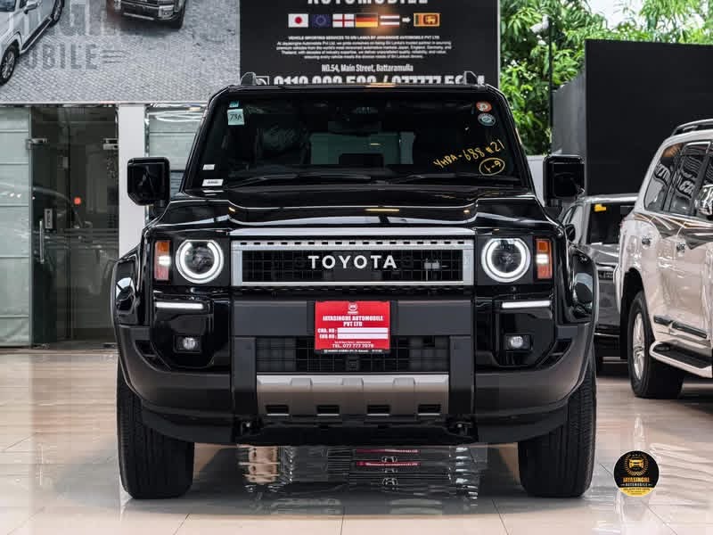 Toyota Land Cruiser 2025 ads-image-1