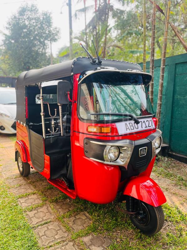Bajaj Three Wheel 2016 - Used Three wheeler sale in Sri Lanka - patpat.lk