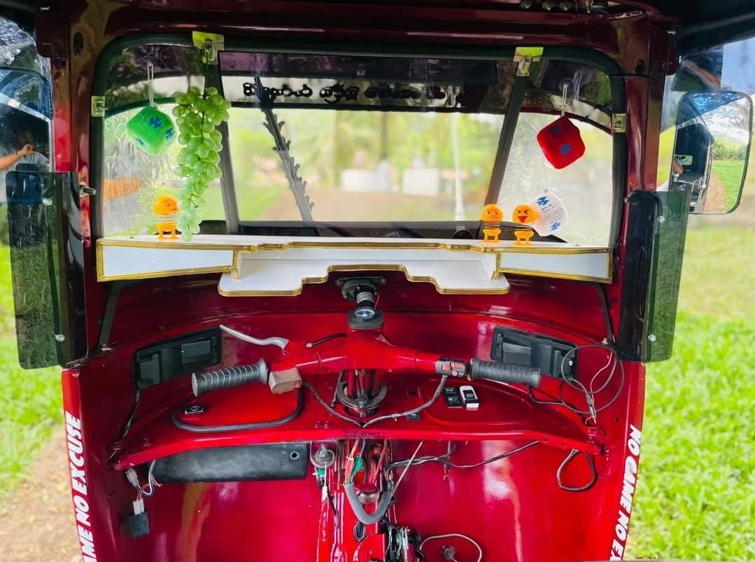 Bajaj Three Wheel 2004 - භාවිතා කරන ලද ත්‍රිරෝද රථය sale in Sri Lanka - patpat.lk