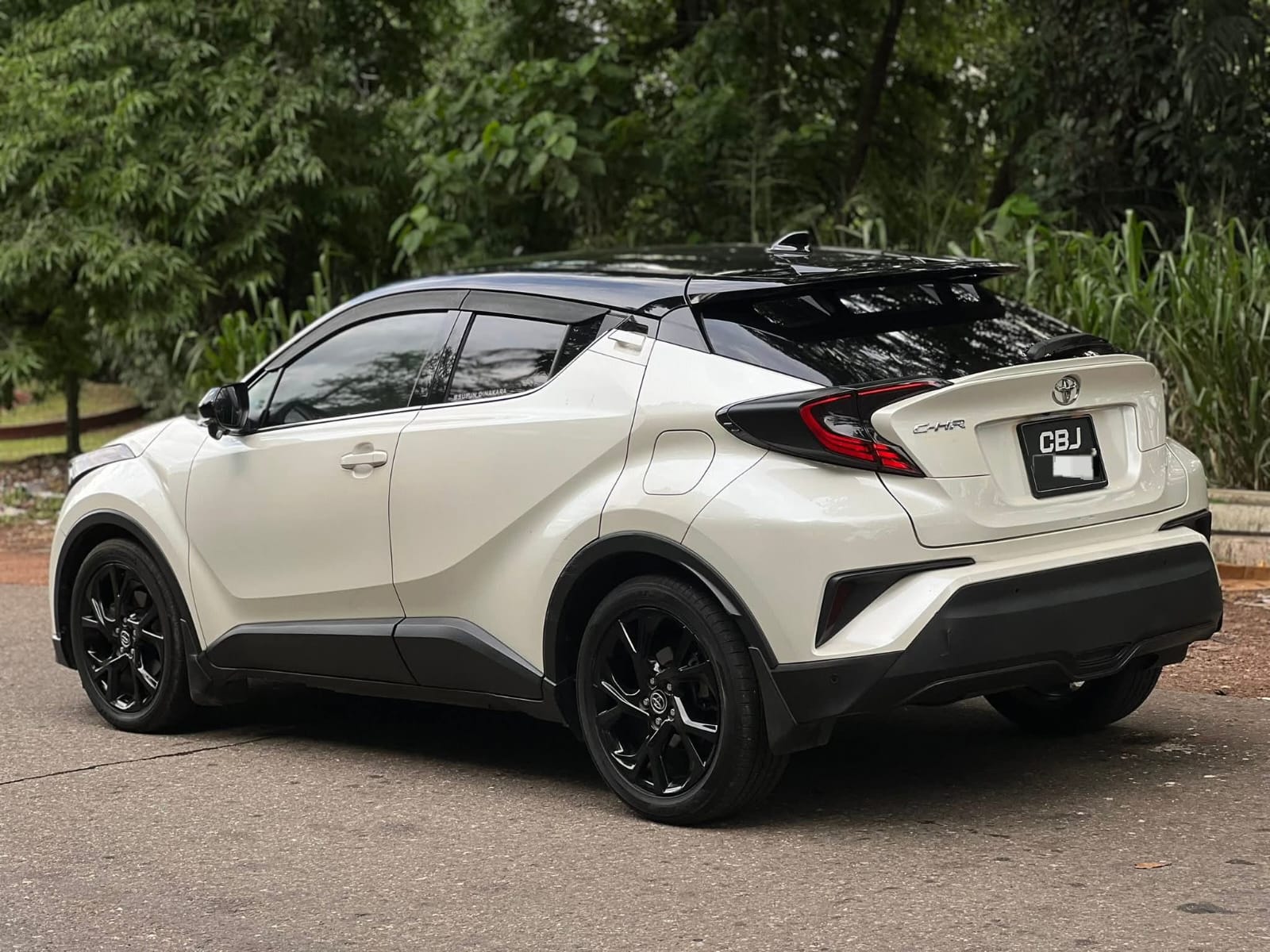 Toyota CHR 2018 - பயன்படுத்தப்பட்டது SUV sale in Sri Lanka - patpat.lk