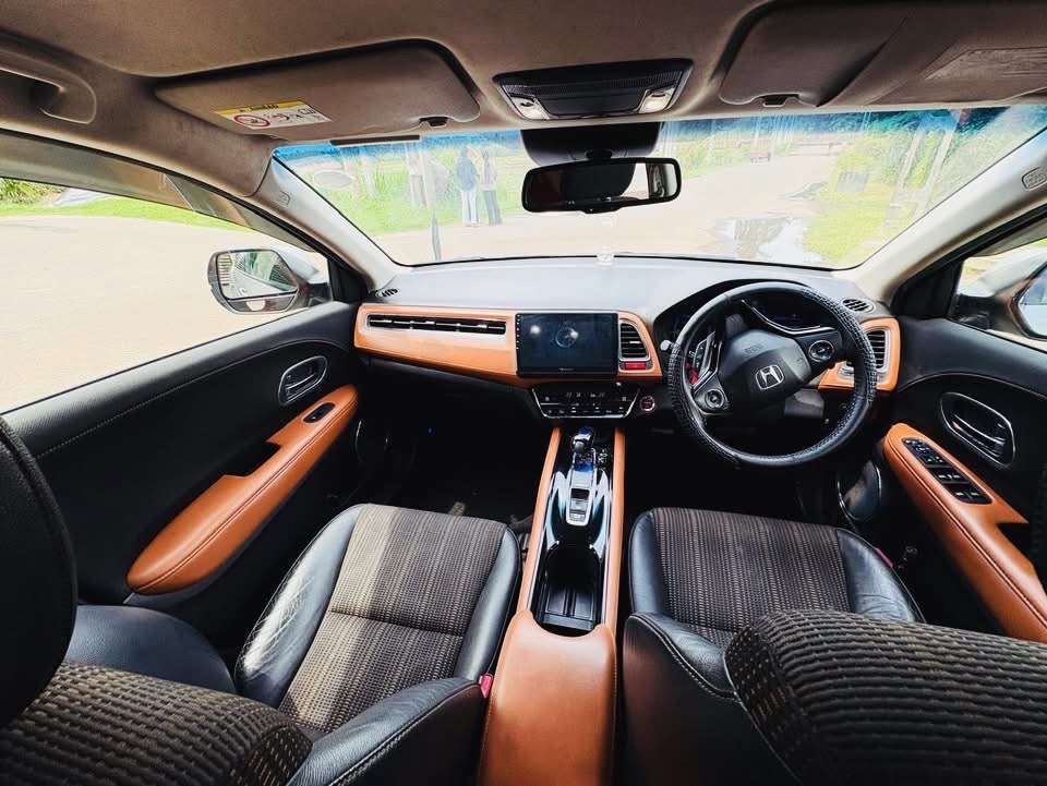 Honda Vezel 2015 - பயன்படுத்தப்பட்டது SUV sale in Sri Lanka - patpat.lk