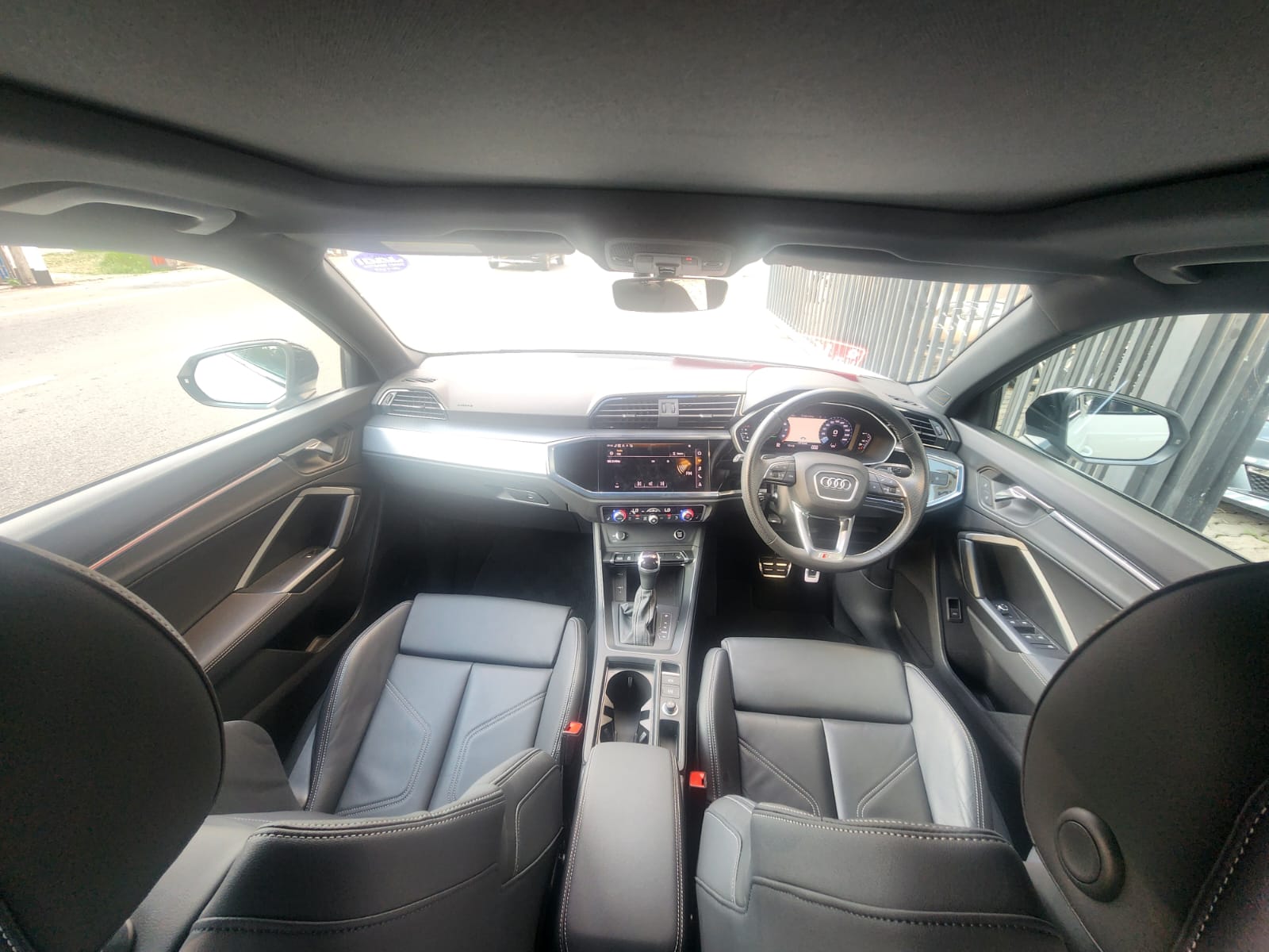 Audi Q3 2023 - භාවිතා කරන ලද කාර් sale in Sri Lanka - patpat.lk