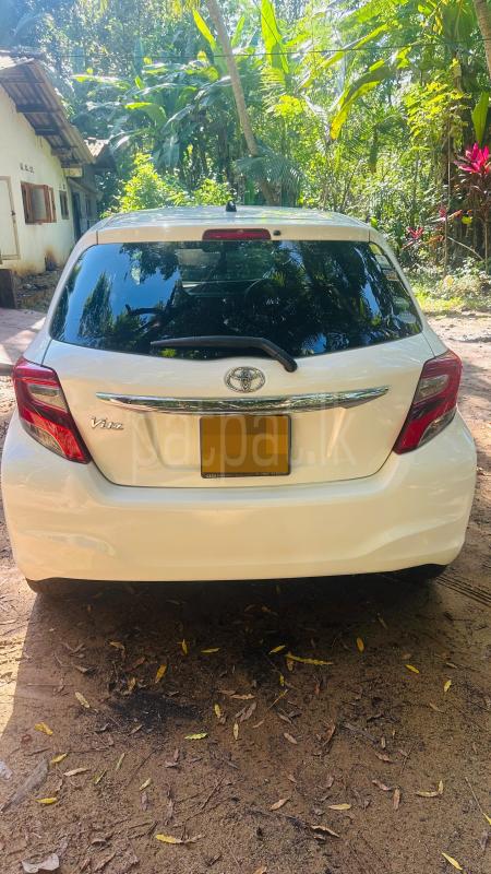 Toyota Vitz 2016 - பயன்படுத்தப்பட்டது கார் sale in Sri Lanka - patpat.lk