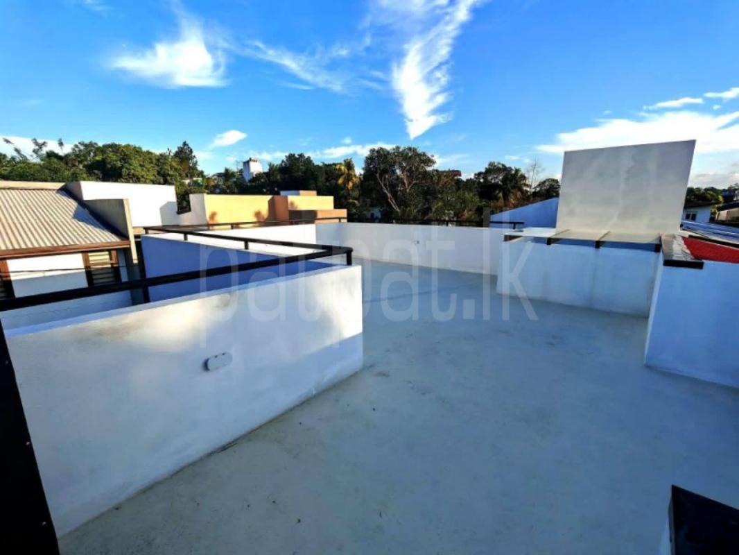 Advertisement image 6