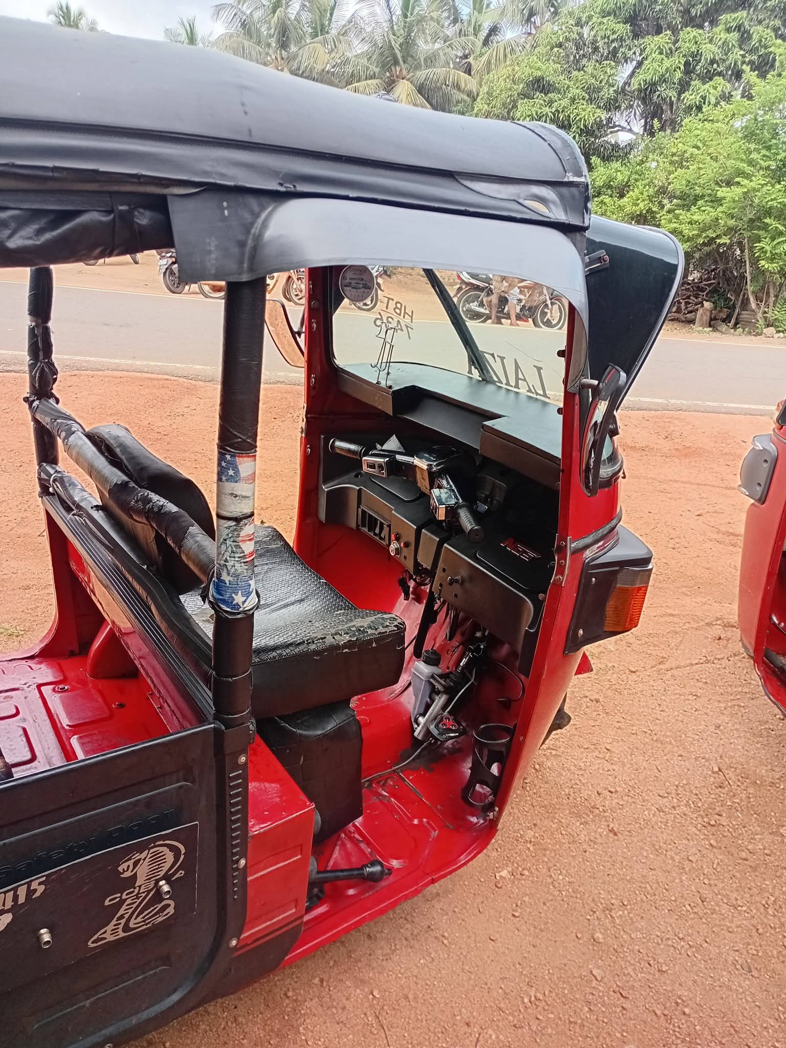 Bajaj Three Wheel 2013 - பயன்படுத்தப்பட்டது முச்சக்கர வண்டி sale in Sri Lanka - patpat.lk
