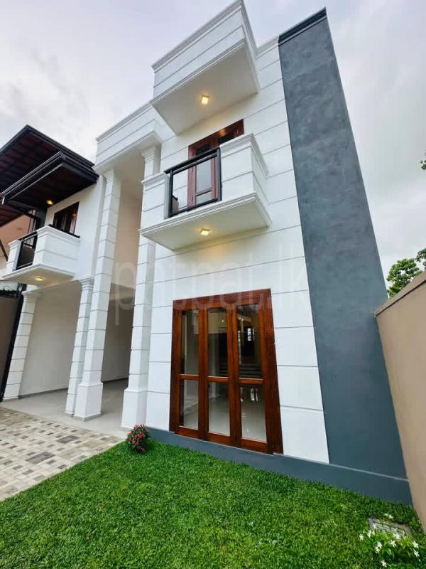 House for Sale in Boralesgamuwa