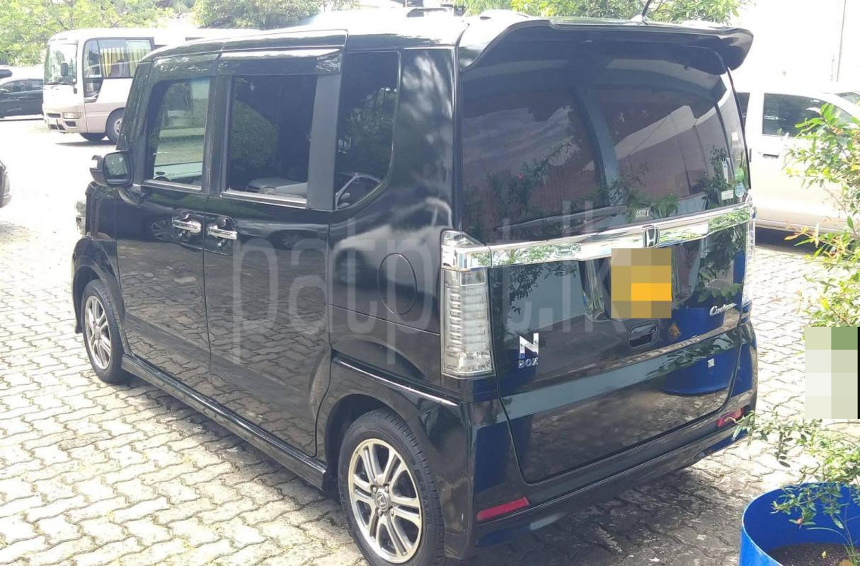 Honda N BOX 2016 - மறுசீரமைக்கப்பட்டது கார் sale in Sri Lanka - patpat.lk