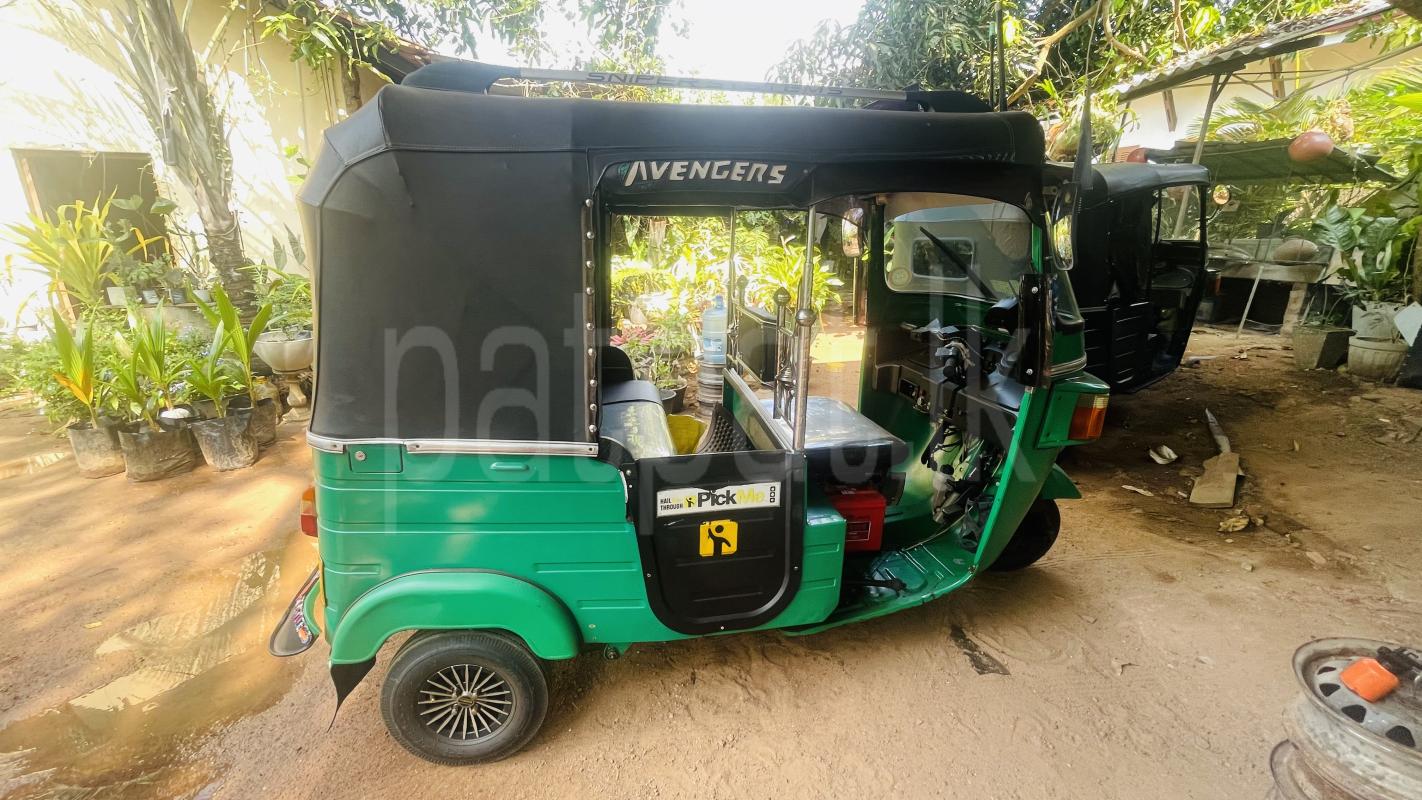 Bajaj Three Wheel 2013 - භාවිතා කරන ලද ත්‍රිරෝද රථය sale in Sri Lanka - patpat.lk