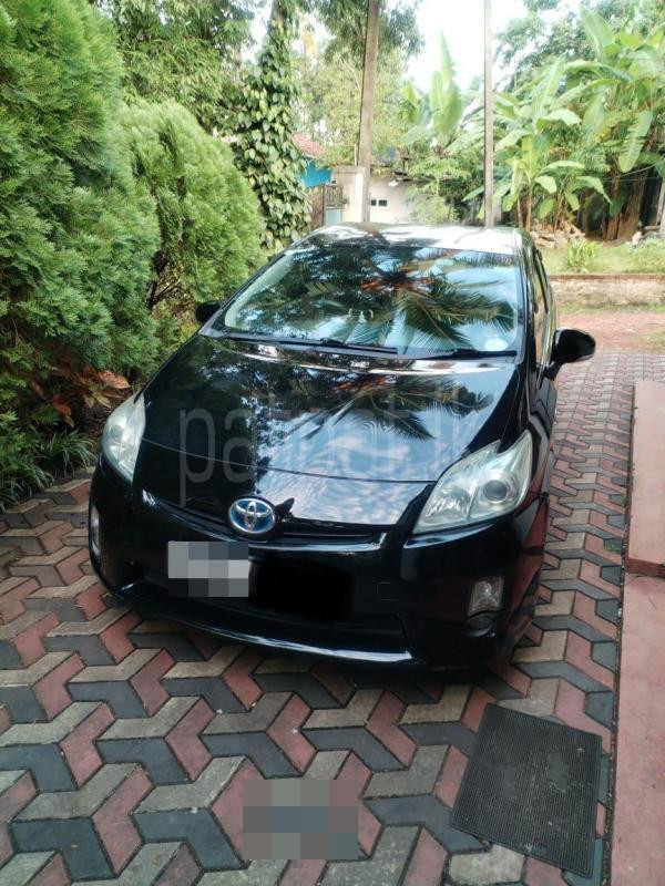 Toyota Prius 2011 - பயன்படுத்தப்பட்டது கார் sale in Sri Lanka - patpat.lk